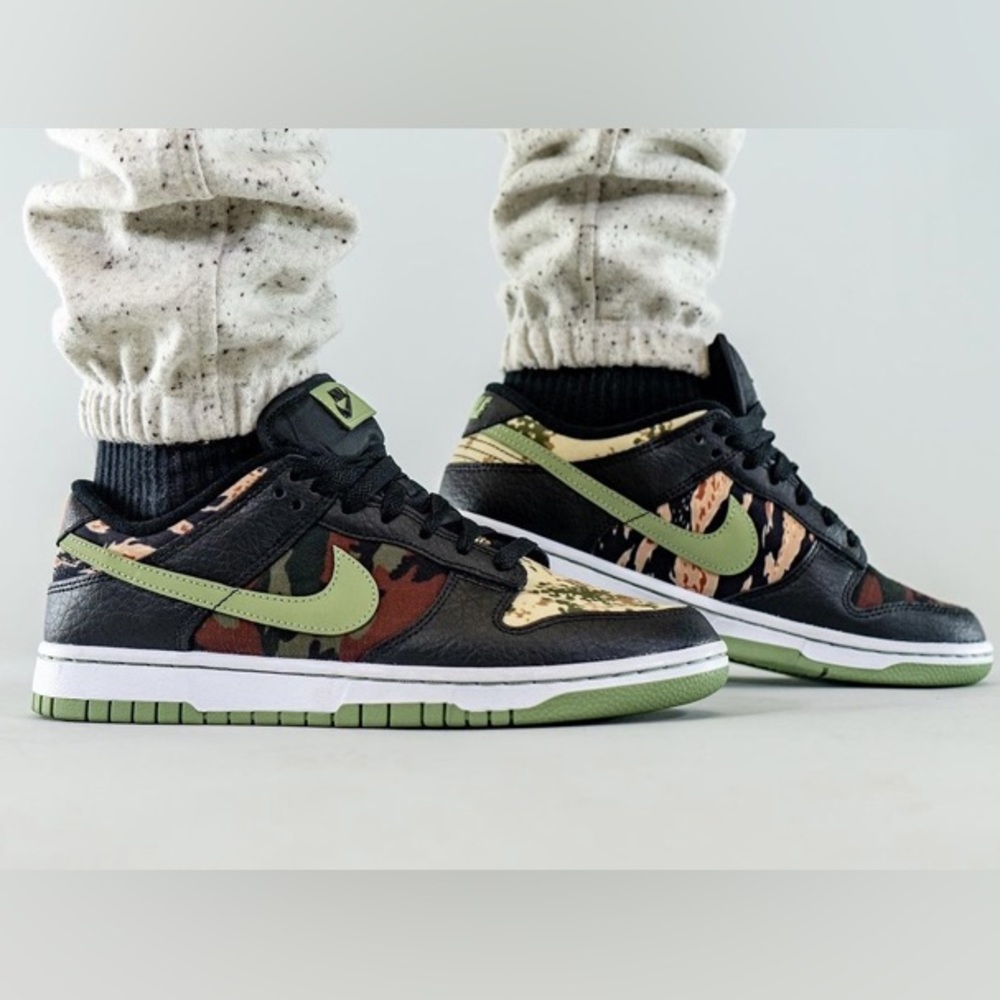 🪖 NEW Nike Dunk Low “Crazy Camo” SE Size 8 Men/ 9.5 Women - Picture 2 of 11